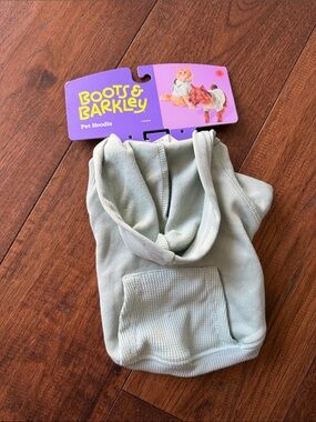 Boots & Barkley Green Hoodie size small NWT